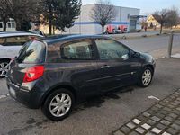 Gebraucht Renault Clio II 88 PS (64 kW) 2006 Grau Kleinwagen