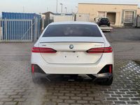 Neu BMW 550e Sport Line 489 PS (359 kW) 2025 Weiß Limousine