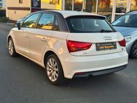Gebraucht Audi A1 Sportback Basis 95 PS (69 kW) 2015 Cortinaweiss Kleinwagen