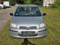 Gebraucht Toyota Yaris 87 PS (63 kW) 2003 Silber Kleinwagen