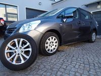 Gebraucht Toyota Verso Edition 147 PS (108 kW) 2010 Grau Van / Kleinbus