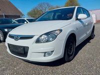 Gebraucht Hyundai i30 109 PS (80 kW) 2010 Weiß Limousine