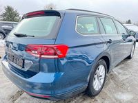 Gebraucht VW Passat Business 150 PS (110 kW) 2022 Blau Kombi