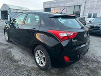 Second-hand Hyundai i30 99 CP (72 kW) 2015 Negru Berlinǎ