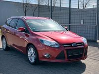 Gebraucht Ford Focus Titanium 125 PS (91 kW) 2014 Rot Kombi