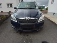 Gebraucht Skoda Fabia 60 PS (44 kW) 2013 Blau Kleinwagen