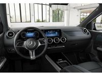 Gebraucht Mercedes B180 Advanced 136 PS (100 kW) 2024 Silber / hightechsilber Van / Kleinbus
