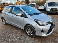 Gebraucht Toyota Yaris 99 PS (72 kW) 2015 Silber Kleinwagen