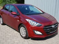 Gebraucht Hyundai i30 Classic 101 PS (74 kW) 2016 Rot Limousine