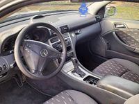 Gebraucht Mercedes C180 143 PS (105 kW) 2002 Silber Coupé