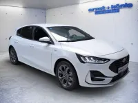 Gebraucht Ford Focus ST-Line 125 PS (91 kW) 2024 Hell weiß sonderlack Limousine