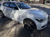 Gebraucht BMW 118 143 PS (105 kW) 2014 Weiß Kleinwagen