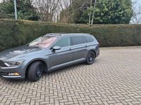 Gebraucht VW Passat 150 PS (110 kW) 2015 Grau Kombi