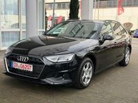 Gebraucht Audi A4 Basis 150 PS (110 kW) 2022 Schwarz Kombi