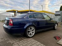 Usata VW Passat 101 CV (74 kW) 2003 Blu Berlina