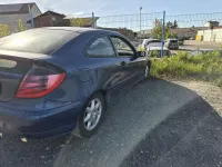Gebraucht Mercedes C200 163 PS (119 kW) 2001 Blau Coupé