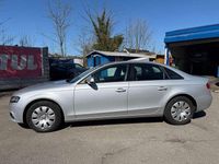 Gebraucht Audi A4 Attraction 120 PS (88 kW) 2010 Eissilber metallic Limousine