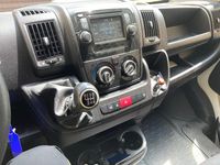 Gebraucht Peugeot Boxer 165 PS (121 kW) 2018 Weiß Van