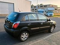 Second-hand Kia Rio 97 CP (71 kW) 2009 Negru Berlinǎ