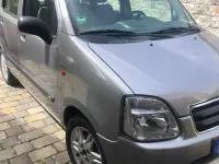 Usado Suzuki Swift 93 HP (68 kW) 2005 Prateado Citadino