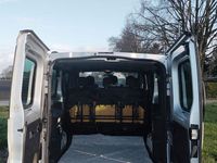 Gebraucht Opel Vivaro 120 PS (88 kW) 2015 Silber Van / Kleinbus