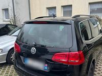 Second-hand VW Sharan 140 CP (102 kW) 2012 Negru Monovolum