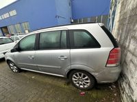 gebraucht Opel Zafira B 1.9 CDTI CATCH ME Now Unfall