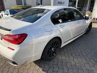 Gebraucht BMW 750 Shadowline 400 PS (294 kW) 2017 Weiß Limousine