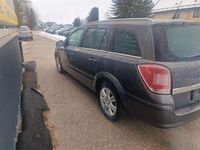 Gebraucht Opel Astra Edition 150 PS (110 kW) 2010 Grau Kombi