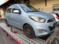 Gebraucht Hyundai i10 85 PS (62 kW) 2012 Blau Kleinwagen