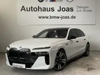 Gebraucht BMW M760e Sport Line 571 PS (419 kW) 2025 Weiß Limousine