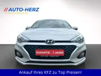 Gebraucht Hyundai i20 75 PS (55 kW) 2021 Silber Kleinwagen