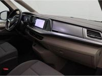 Gebraucht VW Multivan Life 150 PS (110 kW) 2024 Reflexsilber metallic Van