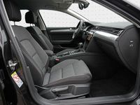 Gebraucht VW Passat Business 150 PS (110 kW) 2023 Mangangrau metallic Kombi