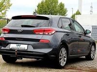 Gebraucht Hyundai i30 140 PS (102 kW) 2018 Grau Limousine