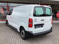 Gebraucht Toyota Proace 120 PS (88 kW) 2022 Schaumweiß Van / Kleinbus