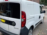 Usata Opel Combo 2012 Bianco Monovolume