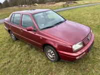 Gebraucht VW Vento 75 PS (55 kW) 1995 Rot Limousine