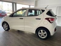Gebraucht Hyundai i10 Classic 67 PS (49 kW) 2017 Weiß Kleinwagen