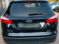 Gebraucht Ford Focus 100 PS (73 kW) 2013 Schwarz Kombi