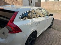Gebraucht Volvo V60 R-Design 163 PS (119 kW) 2011 Weiß Kombi