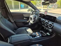 Second-hand Mercedes A200 Progressive 163 CP (119 kW) 2018 Negru Hatchback