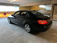 Gebraucht Mercedes E220 170 PS (125 kW) 2011 Schwarz Limousine