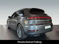 Gebraucht Porsche Cayenne E-Hybrid 470 PS (345 kW) 2024 Grau SUV