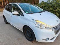 Gebraucht Peugeot 208 68 PS (50 kW) 2012 Weiß Kleinwagen