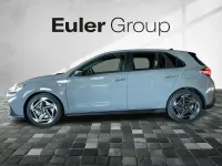 Neu Hyundai i30 150 PS (110 kW) 2026 Grau Limousine
