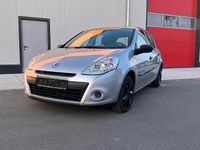 Gebraucht Renault Clio III 75 PS (55 kW) 2012 Silber Kleinwagen