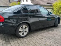 Gebraucht BMW 318 129 PS (94 kW) 2007 Schwarz Limousine