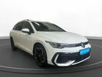 Gebraucht VW Golf VIII R-line 150 PS (110 kW) 2025 Pure white Kombi