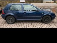 Gebraucht VW Golf IV 75 PS (55 kW) 2000 Blau Limousine